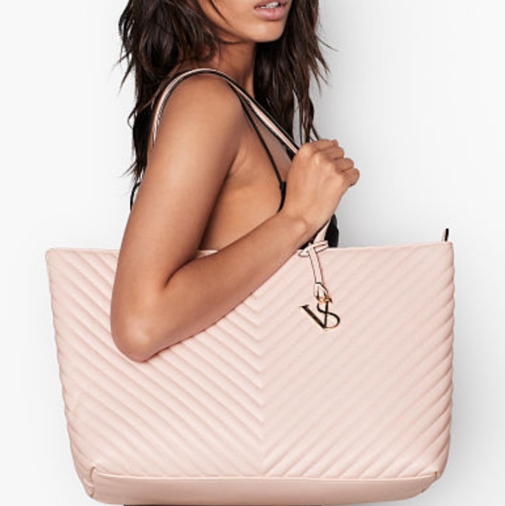 BEAUTIFUL VICTORIA SECRET TOTE - Picture 2 of 4